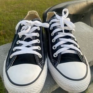 Black converse